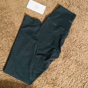 Luxe leggings by Flexxfit: hunter green